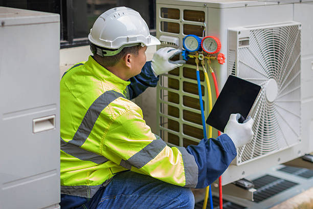 Professional Hvac technician working in Huston, ID